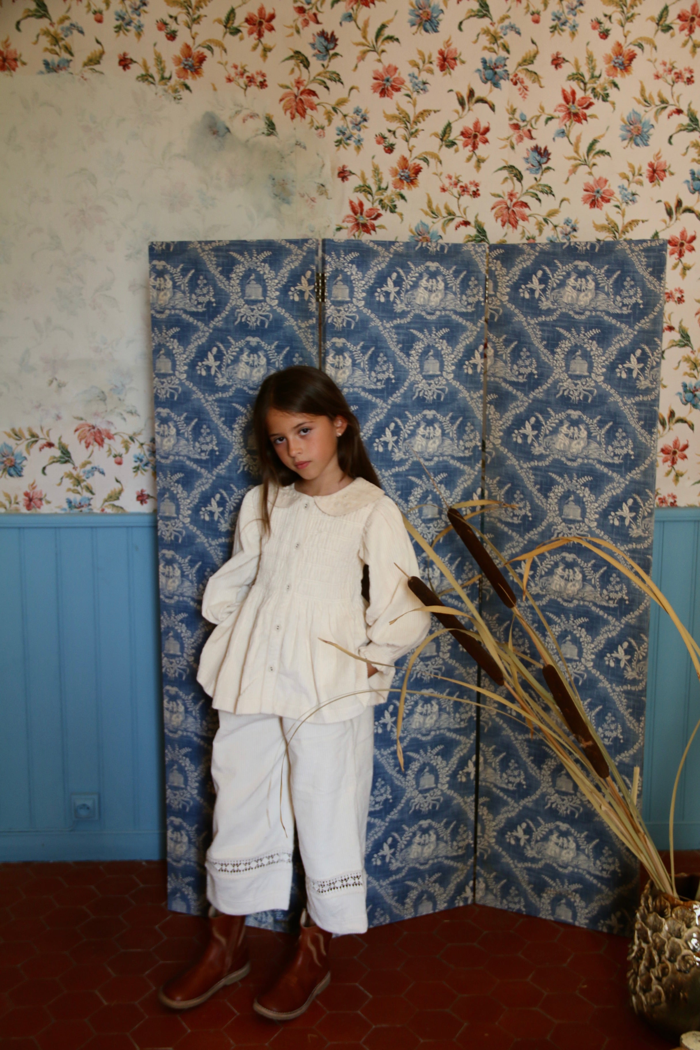 Bonjour Diary Blouse with embroidered collar Ivory corduroy