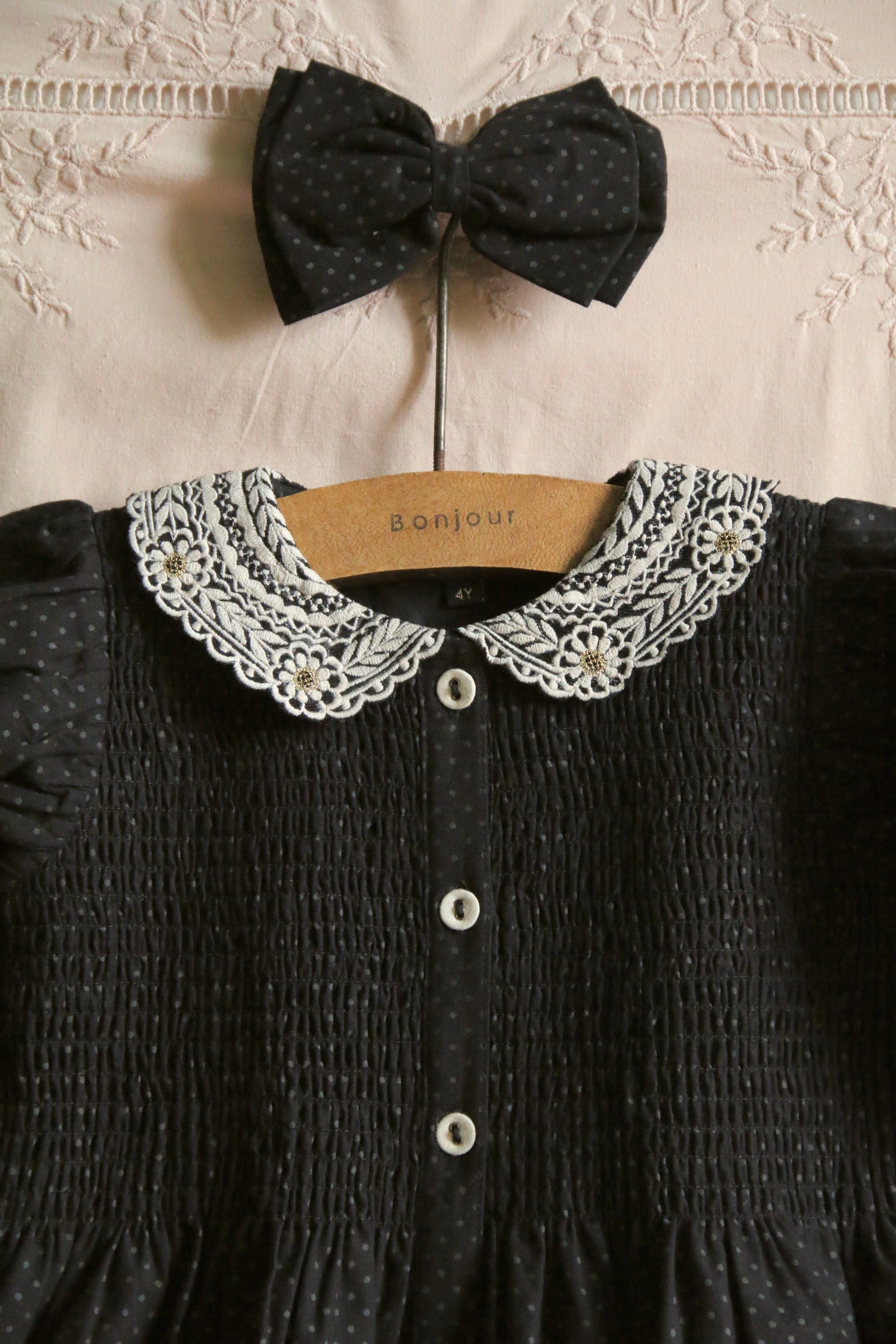 トップス Bonjour Diary Tunique velours noire 6Y トップス Bonjour Diary Tunique velours noire 6Y Bonjour