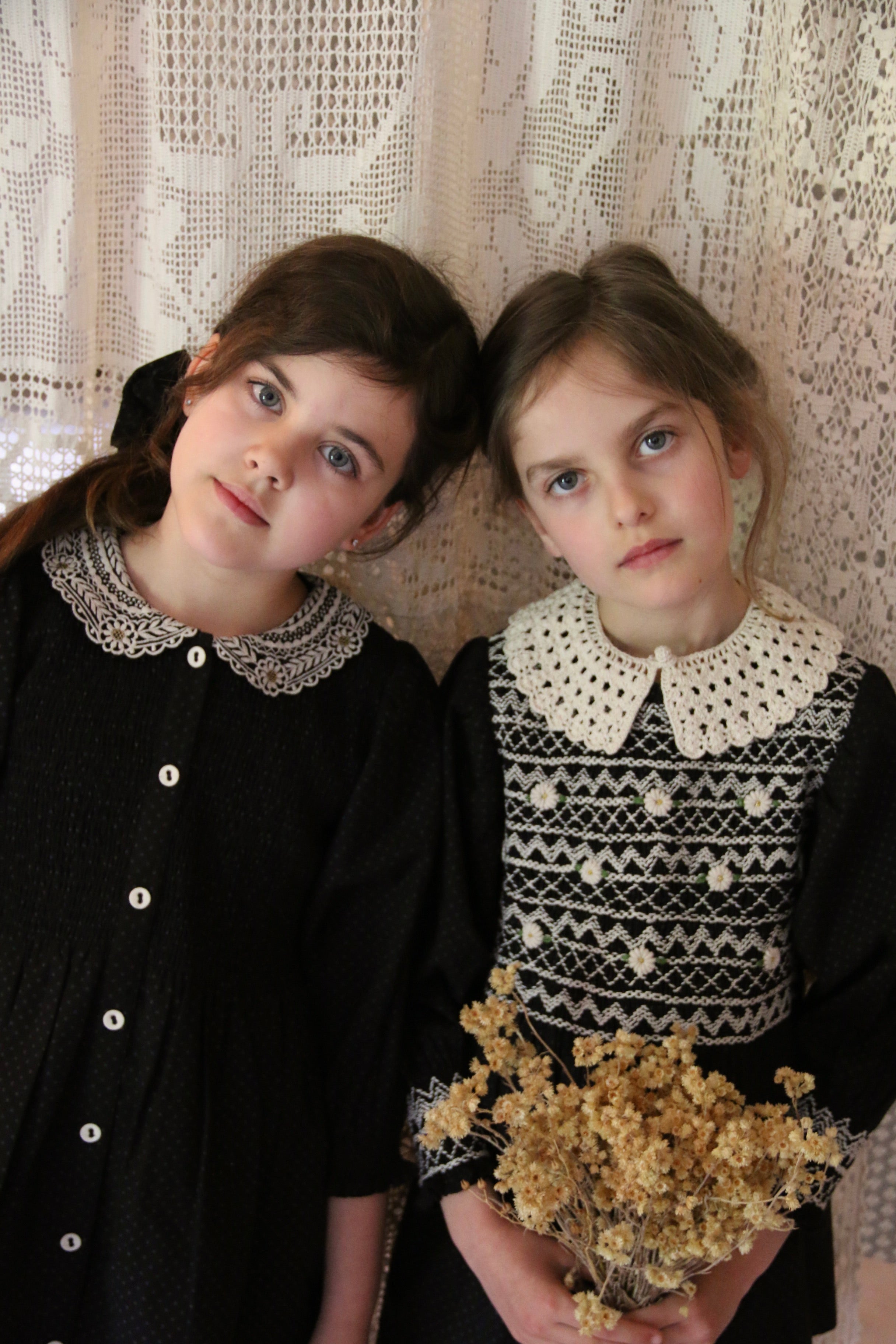 Bonjour Diary Handsmock Blouse with Removable Crochet Collar