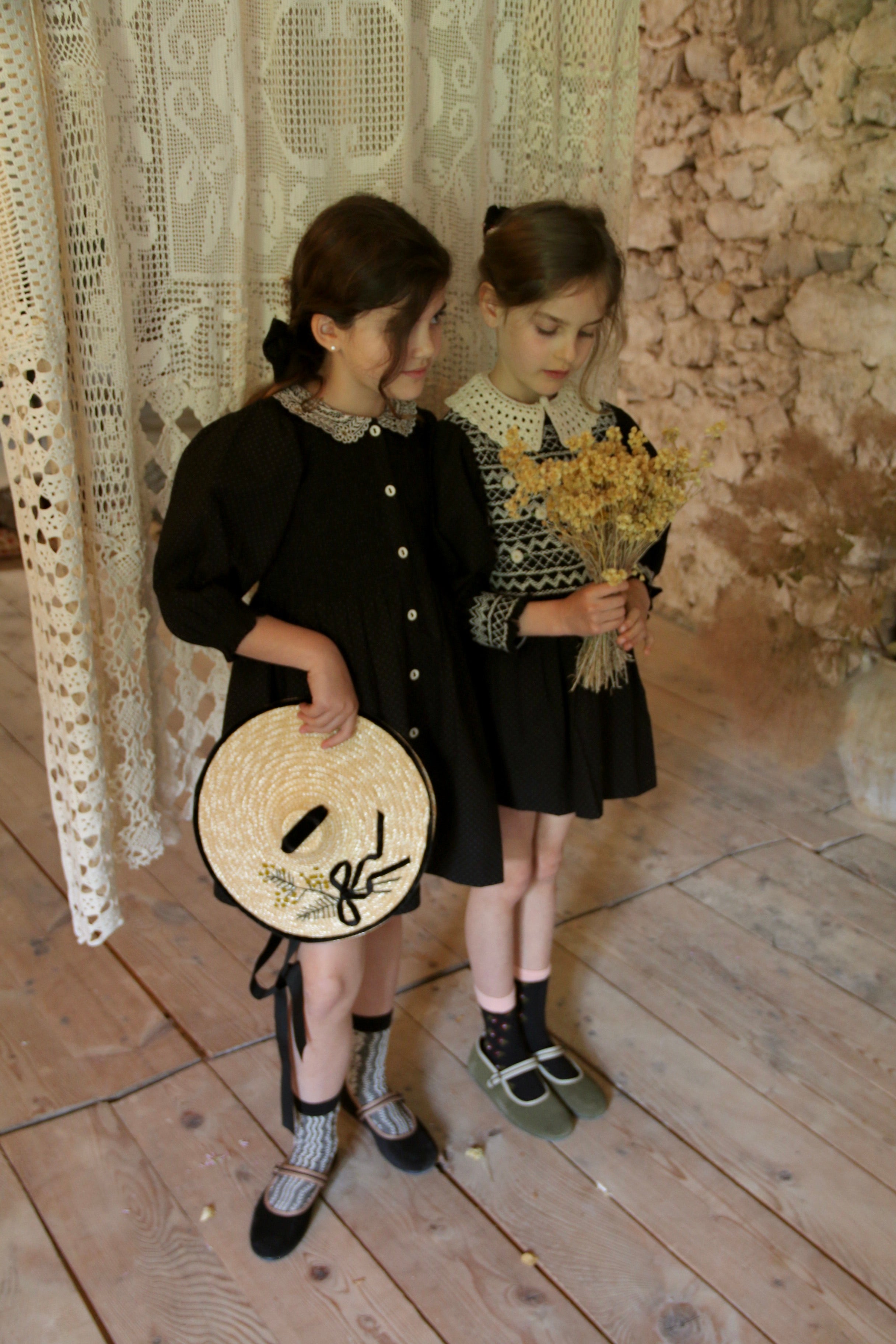 Bonjour Diary Handsmock Blouse with Removable Crochet Collar