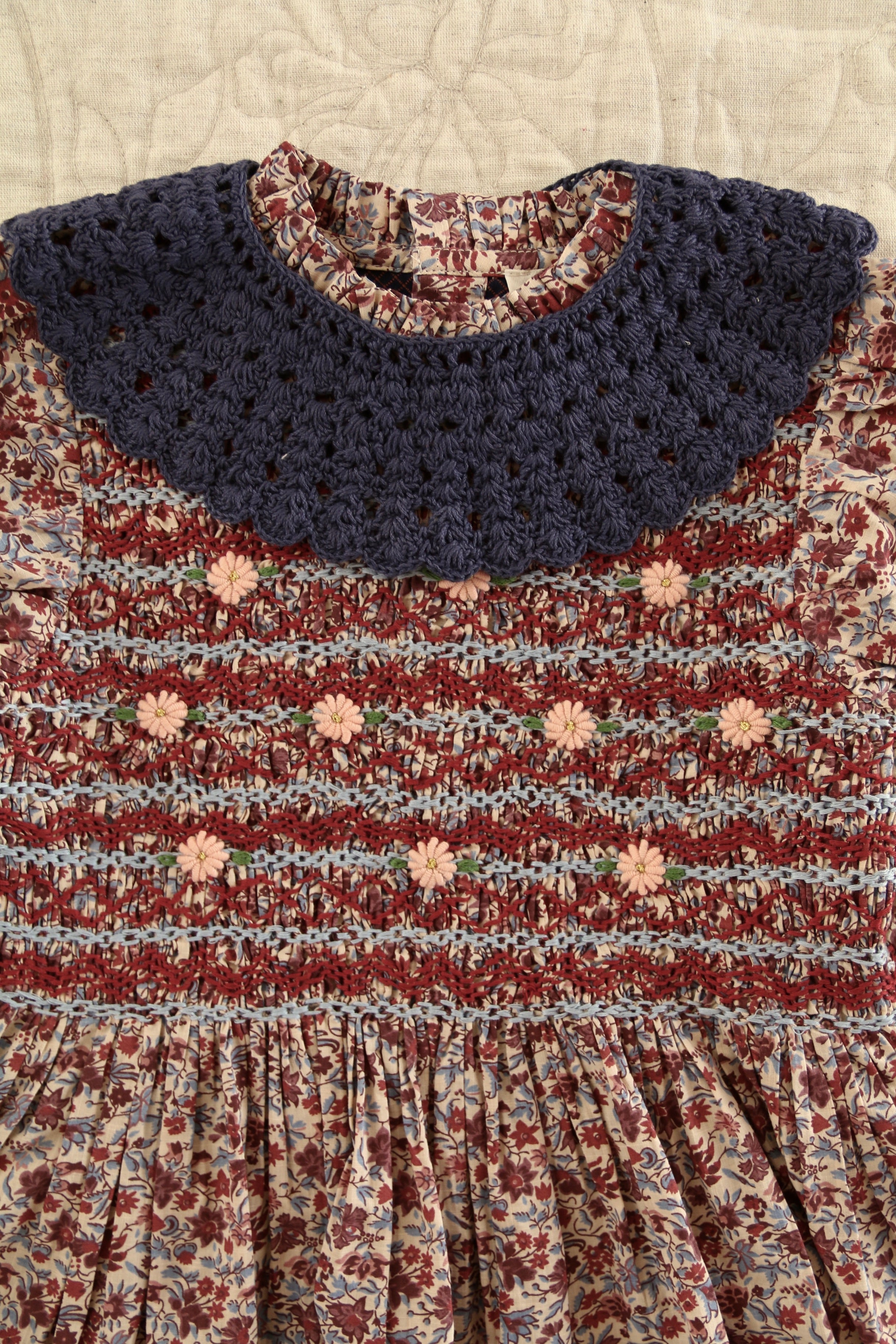 Bonjour Diary Handsmock blouse with collar Blue flower field print