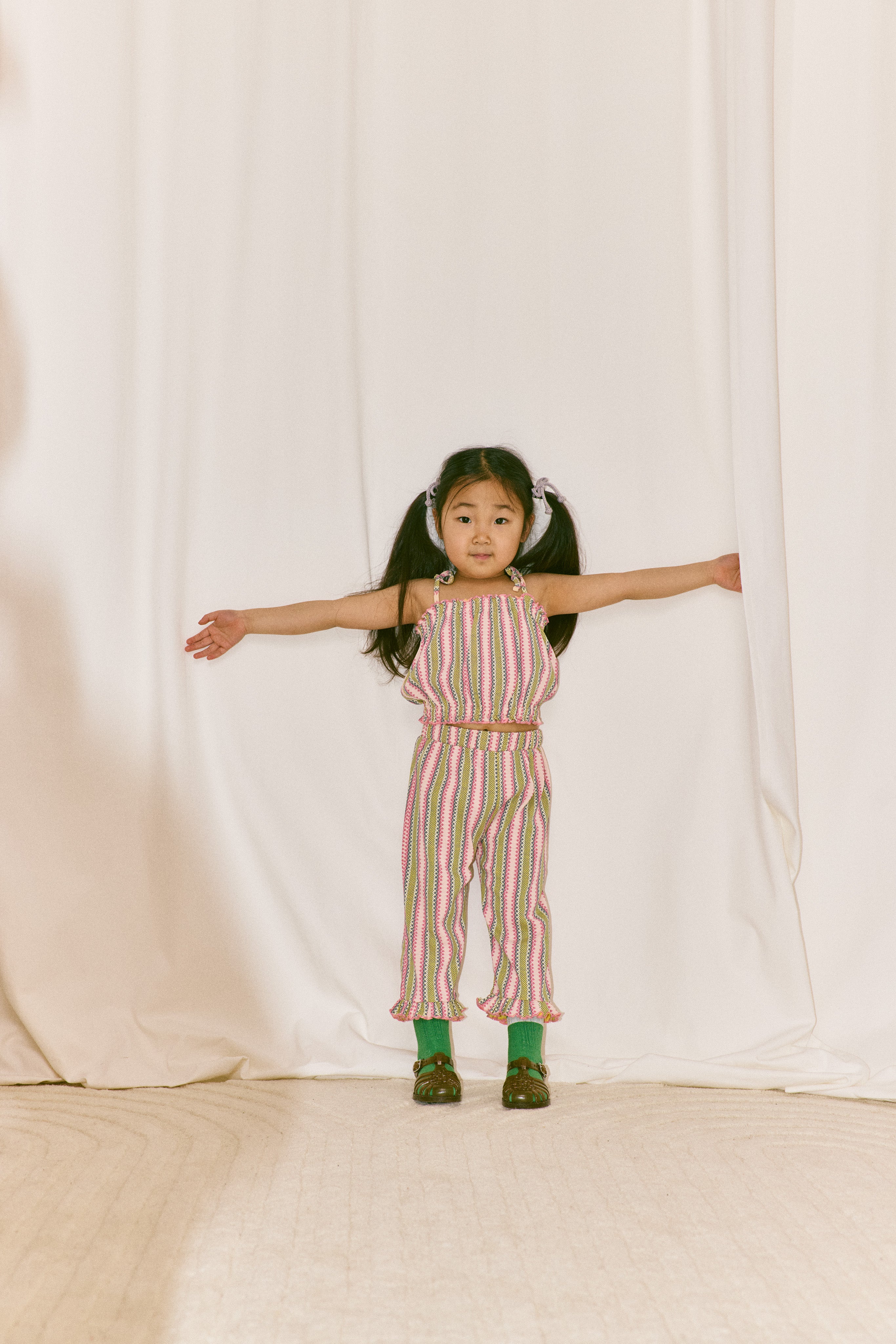Misha & Puff Ruffle pedal pusher, Aura vaquero stripe – Tinyapple