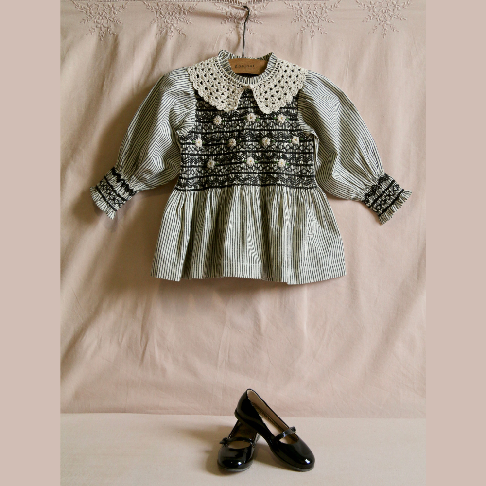 Bonjour Diary Handsmock Blouse with Crochet Collar, Black stripe